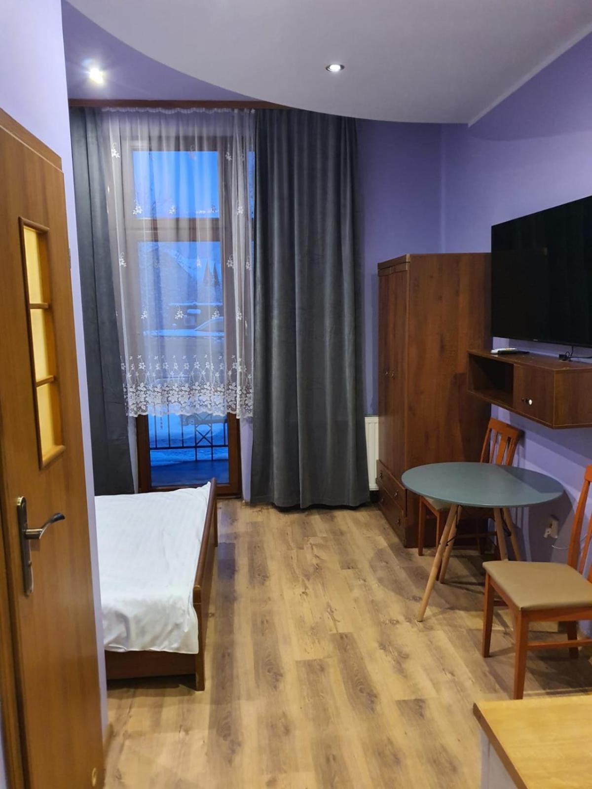 Apartamenty Krupowki 자코파네 객실 사진